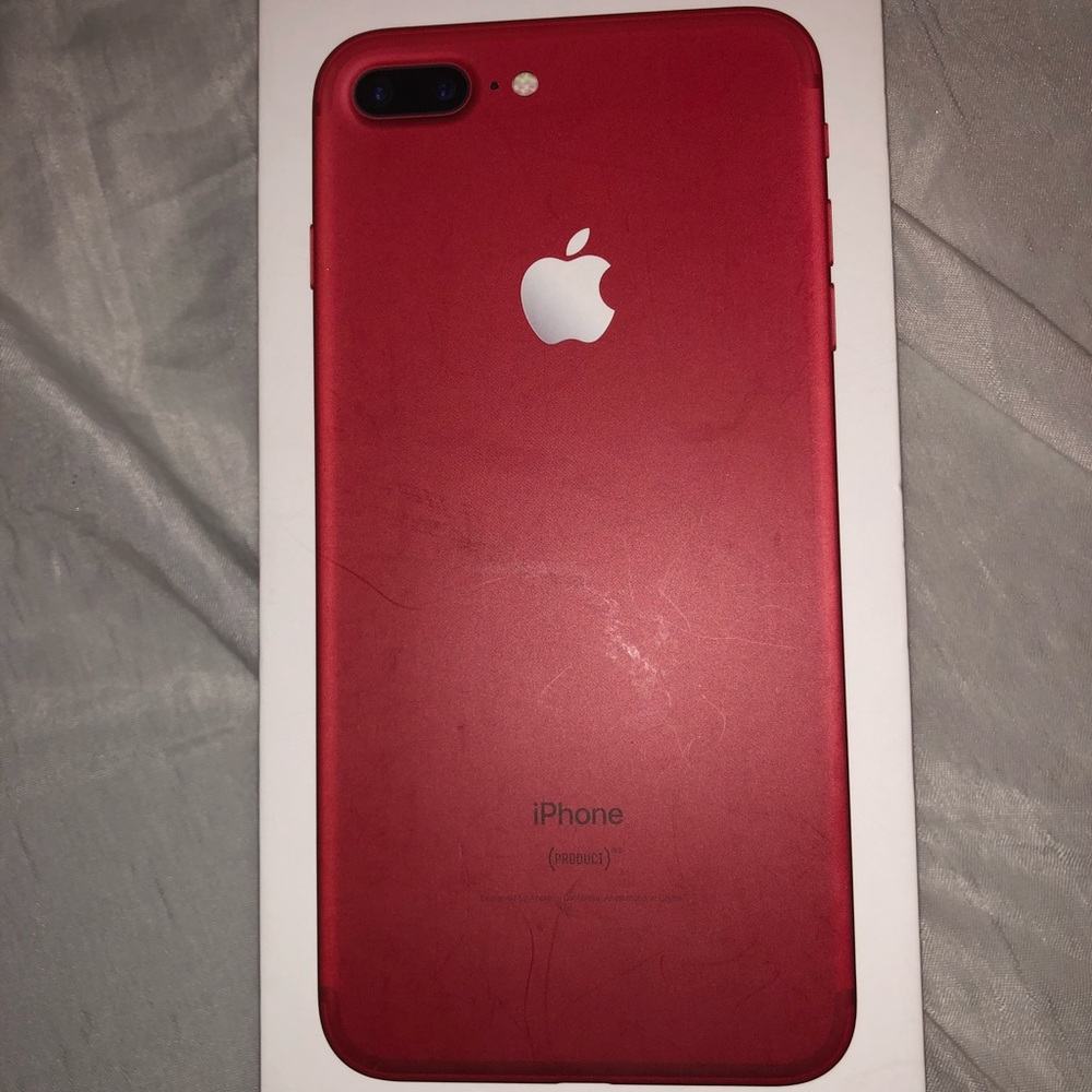 iPhone 7 Plus boxes